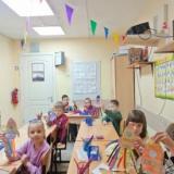 «Говорим о космосе и рисуем космос»